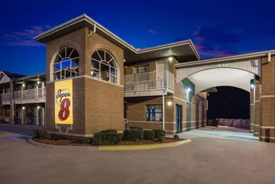 Photo 2 - Super 8 by Wyndham Cabot