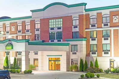 Photo 2 - Wingate by Wyndham Dayton - Fairborn