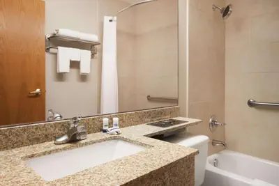 Photo 4 - Microtel Inn by Wyndham - Albany Airport