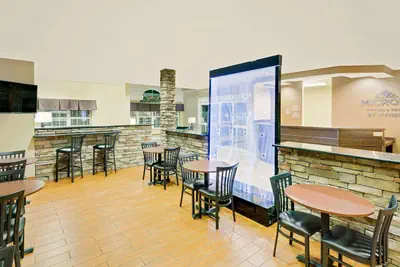 Photo 3 - Microtel by Wyndham Perry National Fairground Area I-75