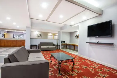 Photo 2 - Super 8 by Wyndham Wichita South