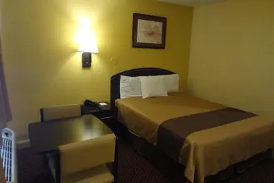 Photo 2 - Americas Best Value Inn - Goldsboro