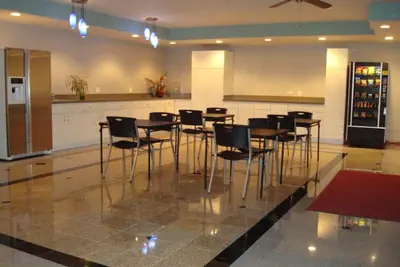 Photo 3 - O'Hare Inn & Suites