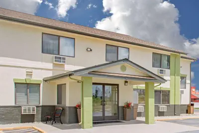 Photo 2 - Baymont by Wyndham Ames