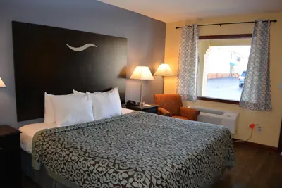 Photo 2 - Days Inn by Wyndham Jacksonville NC