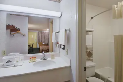 Photo 3 - Days Inn by Wyndham Cartersville