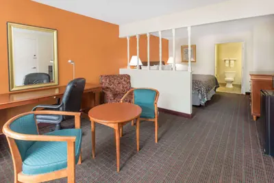 Photo 3 - Days Inn by Wyndham Orangeburg South