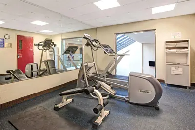 Photo 5 - Days Inn by Wyndham Parsippany