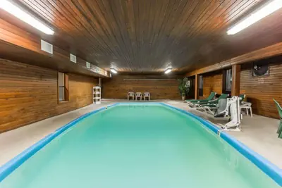 Photo 2 - Days Inn by Wyndham Colby