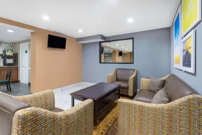 Photo 3 - Days Inn by Wyndham Newberry South Carolina