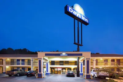 Photo 4 - Days Inn by Wyndham Covington
