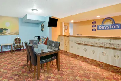 Photo 2 - Days Inn by Wyndham Independence