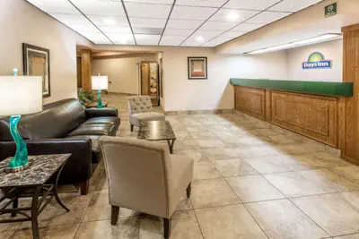 Photo 3 - Studio 6 Suites - Tiffin, OH