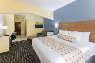 Photo 5 - Days Inn & Suites by Wyndham Union City