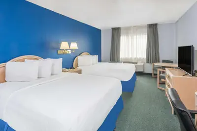 Photo 4 - Days Inn by Wyndham Osage Beach Lake of the Ozarks