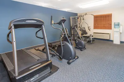 Photo 4 - Ramada by Wyndham Springfield North