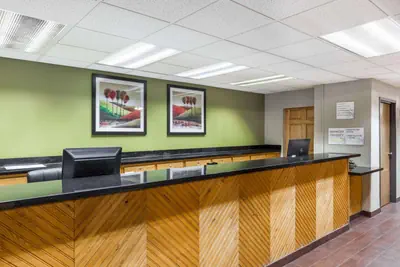 Photo 3 - Ramada by Wyndham Platte City KCI Airport