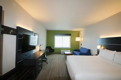 Photo 2 - Holiday Inn Express & Suites - Kirksville - University Area by IHG
