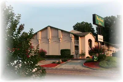 Photo 5 - West Bank Inn