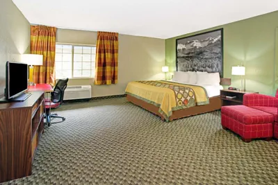 Photo 5 - Super 8 by Wyndham Wheat Ridge/Denver West