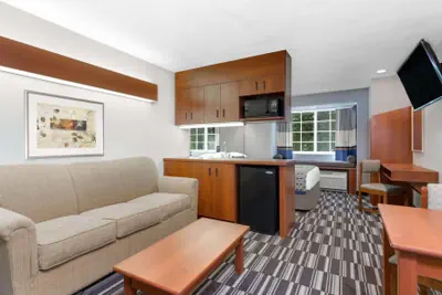 Photo 3 - Microtel Inn & Suites by Wyndham Bremen