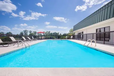 Photo 5 - Days Inn by Wyndham Metter