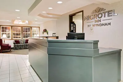 Photo 2 - Microtel Inn & Suites by Wyndham Joplin