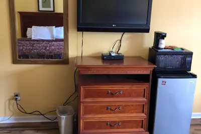Photo 4 - Americas Best Value Inn - Jonesville