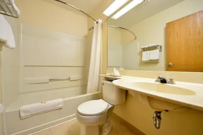 Photo 5 - Americas Best Value Inn - East Syracuse