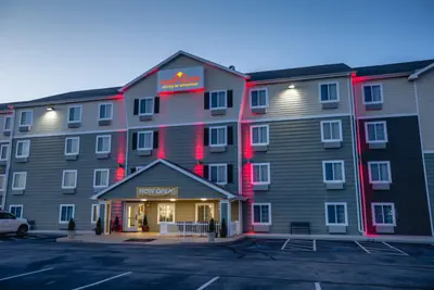 Photo 5 - Hawthorn Extended Stay by Wyndham Saint Robert