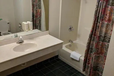 Photo 5 - South Shore Inn