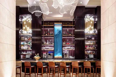 Photo 4 - Hotel Crescent Court