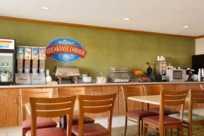 Photo 4 - Baymont by Wyndham Salina