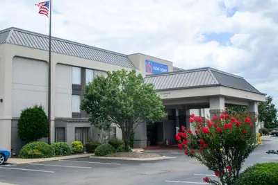 Photo 2 - Wingate by Wyndham Conway AR