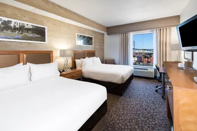 Photo 2 - Holiday Inn Savannah Historic District by IHG