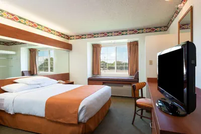 Photo 2 - Microtel Inn and Suites Pueblo
