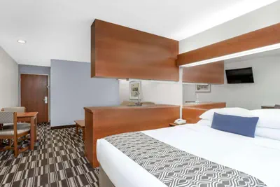 Photo 2 - Microtel Inn & Suites by Wyndham Bremen