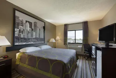 Photo 2 - Super 8 by Wyndham Bridgeview/Chicago Area