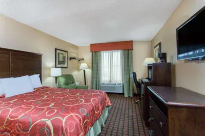 Photo 4 - Texarkana Inn