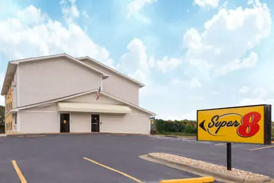 Photo 2 - Super 8 by Wyndham Columbus Airport