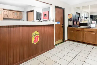 Photo 2 - Super 8 by Wyndham Kent/Akron Area