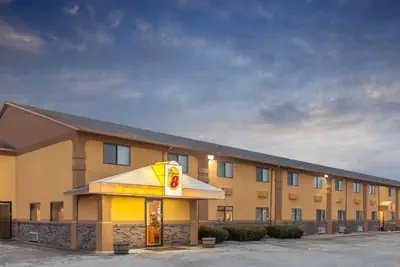 Photo 2 - Super 8 by Wyndham Muscatine