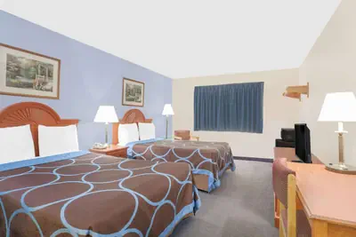 Photo 5 - Super 8 by Wyndham Middletown