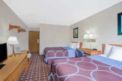 Photo 5 - Super 8 by Wyndham Douglas