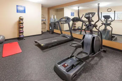 Photo 4 - Days Inn by Wyndham Kent - Akron