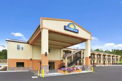 Photo 3 - Days Inn by Wyndham Fultondale