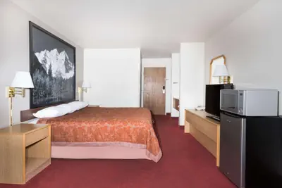 Photo 4 - Super 8 by Wyndham Fruita