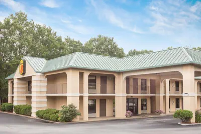 Photo 2 - Super 8 by Wyndham Lithonia