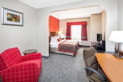 Photo 4 - Ramada by Wyndham Alpharetta Atlanta North