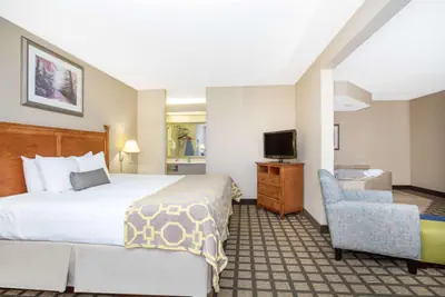 Photo 2 - Baymont by Wyndham Hays